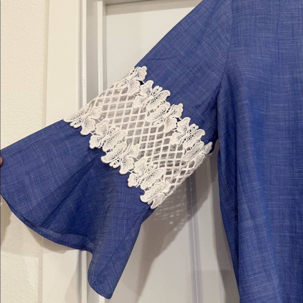 Lilly Pulitzer denim and lace top - Picture 4 of 4